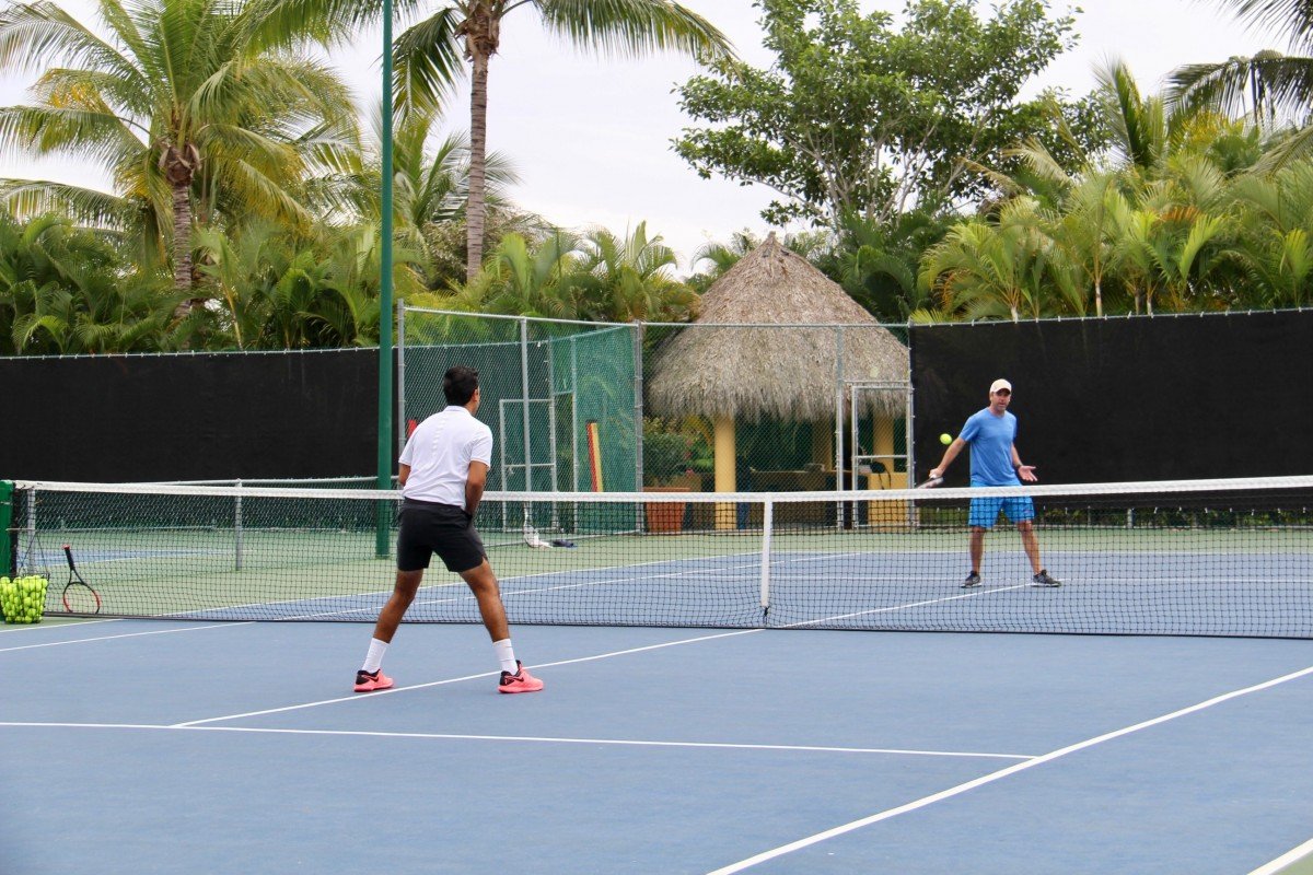 Una guía privilegiada para jugar tenis en México